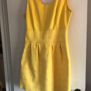Very pretty yellow summer dress !